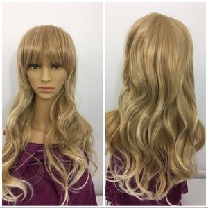 Long wavy natural blonde wig. 23”